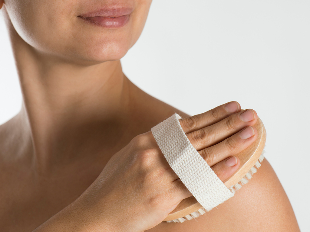 A female skin brushing